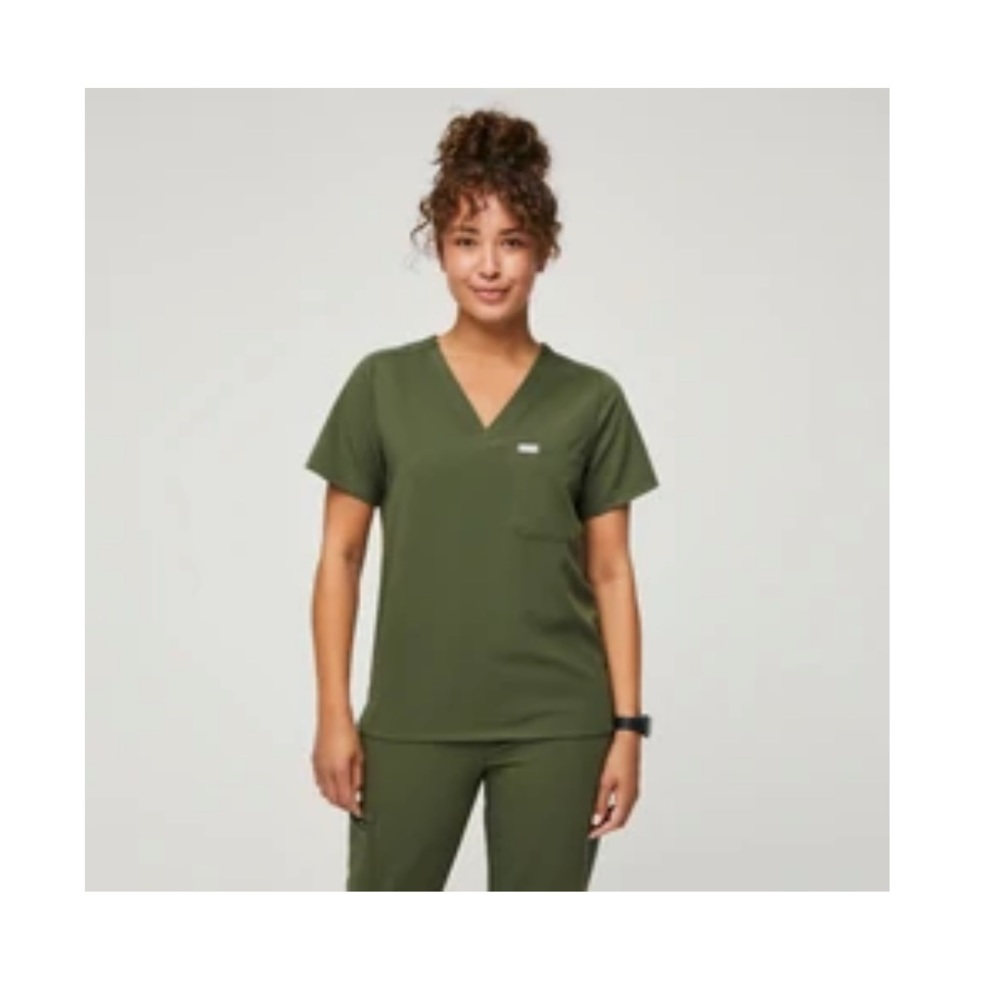 FIGS Dark Olive Scrub Set XS